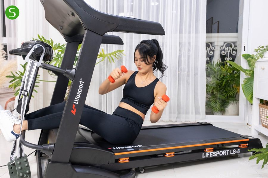 PT Fitness là thương hiệu phân phối thiết bị thể thao với nhiều dòng máy chạy bộ nằm trong phân khúc phổ thông và trung cấp